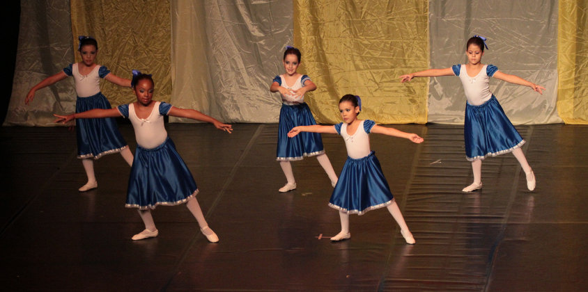 Ballet infantil - baby class - a partir 3 anos - turma 2012