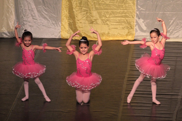 Ballet infantil - baby class - a partir 3 anos - turma 2012